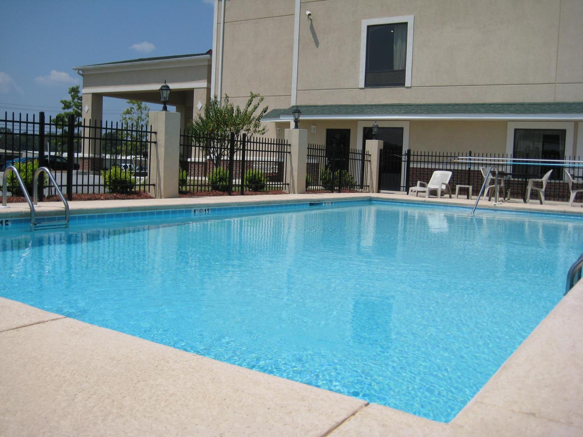 Baymont By Wyndham Augusta Riverwatch Exterior photo